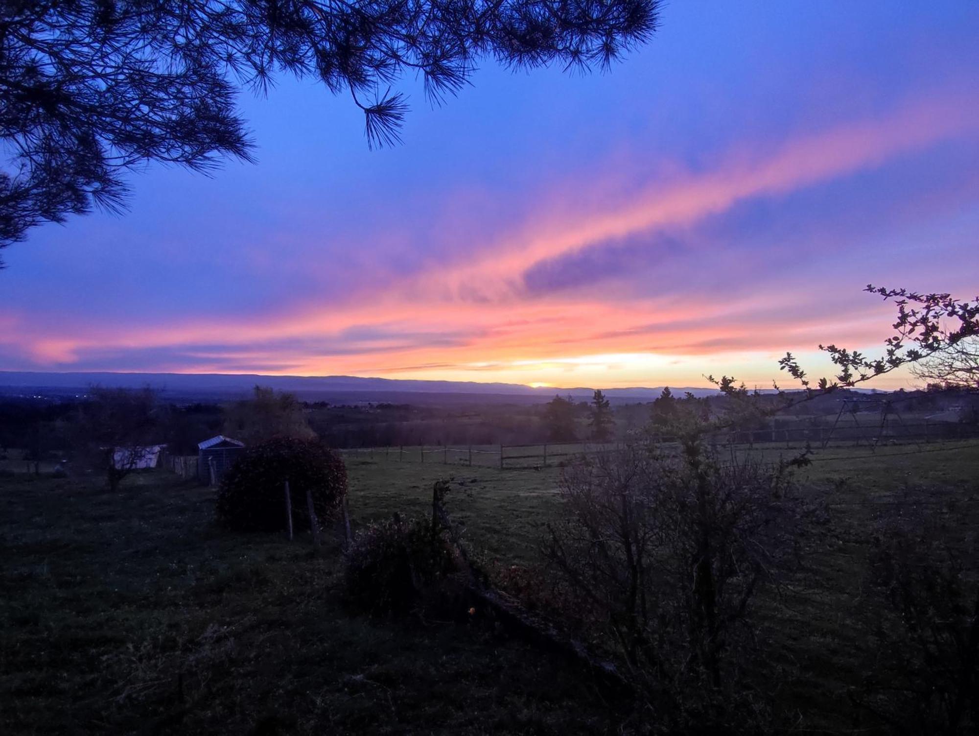 Maison De Campagne Vue Panoramique Rozier-en-Donzy Buitenkant foto